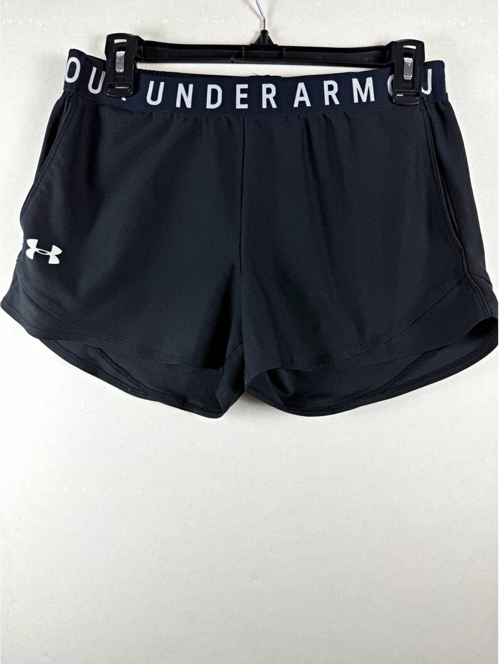 Under Armour HeatGear Women’s Black Athletic Shorts Pull-On Elastic Waist